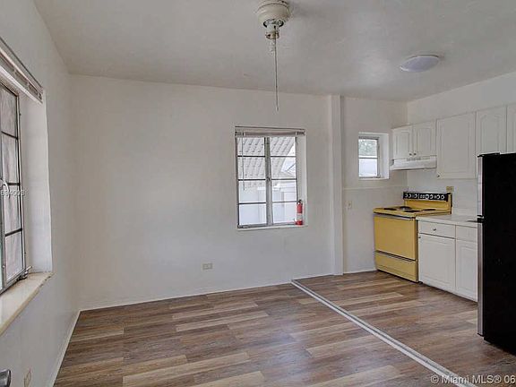 3rd image of 1255 NE 110th St APT 4