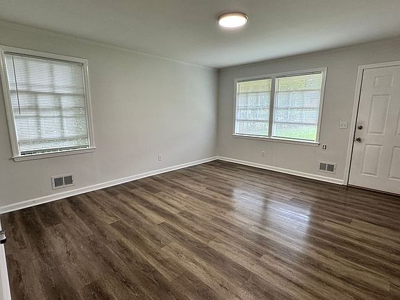 2nd image of 416 W Lakeside Ave