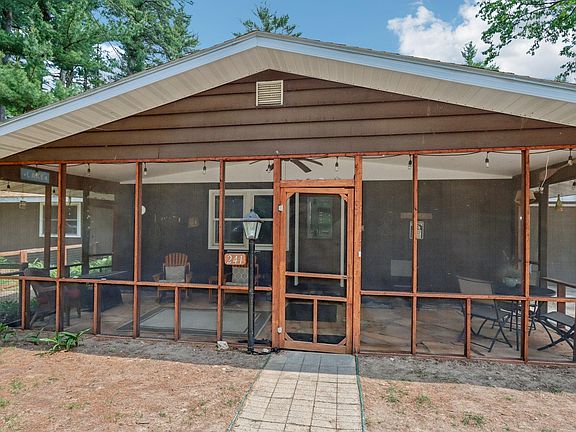 4th image of 241 Mariealain Dr