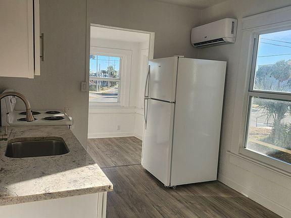 5th image of 150 S Grandview Ave #1