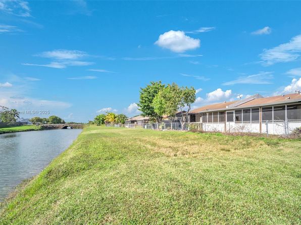 12104 SW 110th Street Cir S, Miami, FL 33186