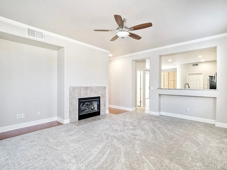 504 Peach Way #1 — Photo 8