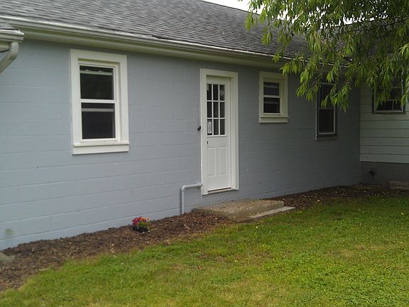 5th image of 10310 Hall Ave