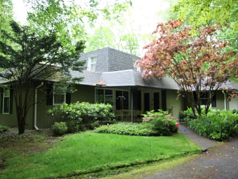 1st image of 3162 Scenic Dr