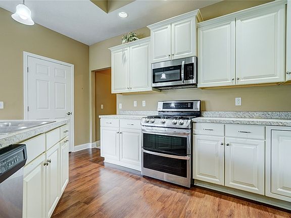 5th image of 5082 Cheshire Glen Rd
