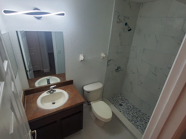 210 Artisan St — Photo 13