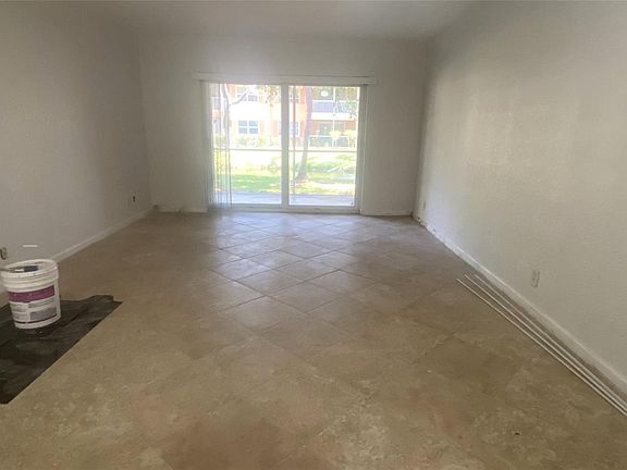 4th image of 760 SE 2nd Avenue #D111
