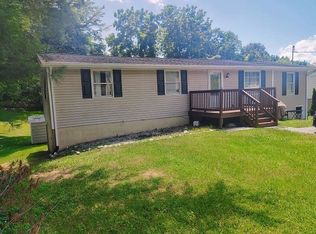 655 School Ln NE, Christiansburg, VA 24073
