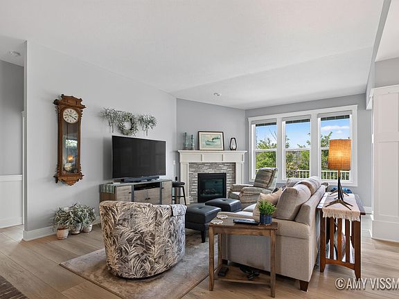 5th image of 4110 Preserve Dr NE #91