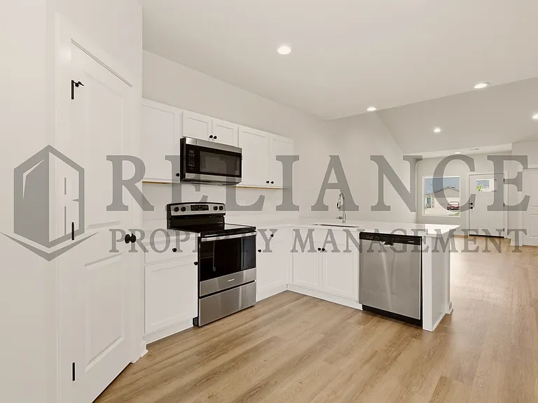 150 N Gowen St — Photo 18