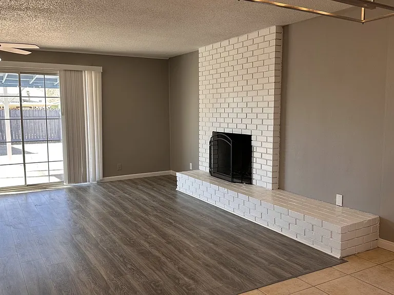 219 S Norma St — Photo 3