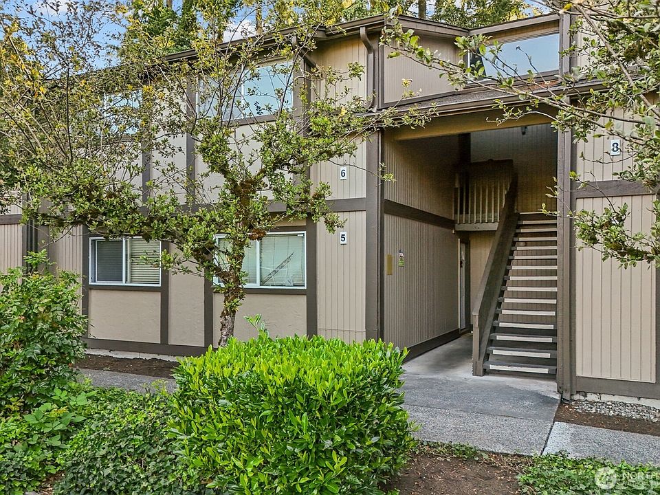 1st image of 4705 176th Street SW #B6