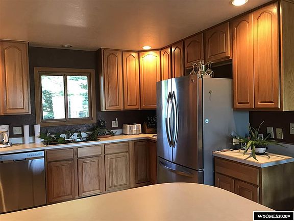 5th image of 515 S Pinnacle Dr