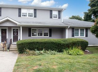 447 Stafford Rd APT A3, Tiverton, RI 02878