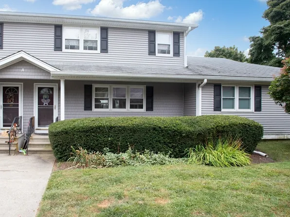 447 Stafford Rd APT A3, Tiverton, RI 02878