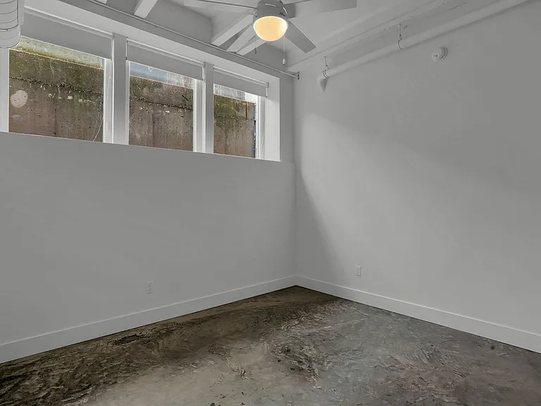 4500 S Kingshighway Blvd #2 — Photo 11