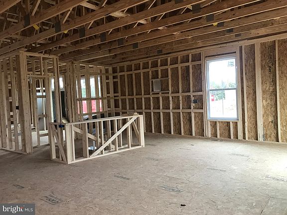 3rd image of Amberfield Ct #11