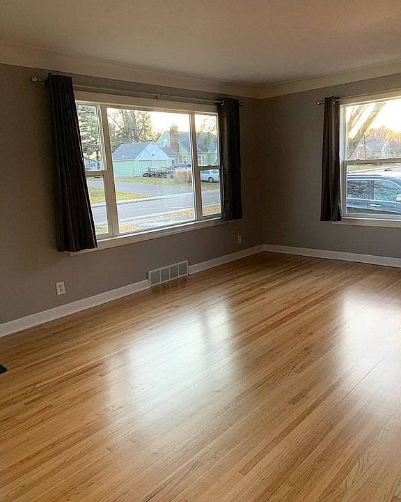upper level living room