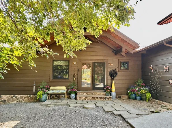 575 Ironsburg Rd, Tellico Plains, TN 37385