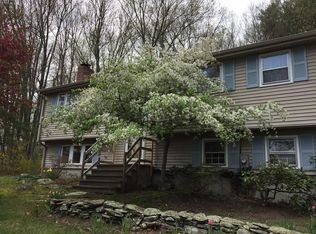 39 Old Bolton Rd, Hudson, MA 01749