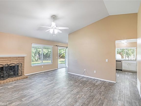 4th image of 2415 Peppertree Ln