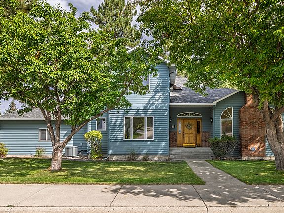 3rd image of 2524 Lookout Cir