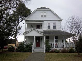 21 Fairfield Ave #A, Holyoke, MA 01040