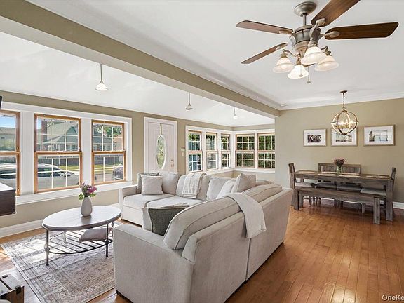 3rd image of 2063 Walnut Street