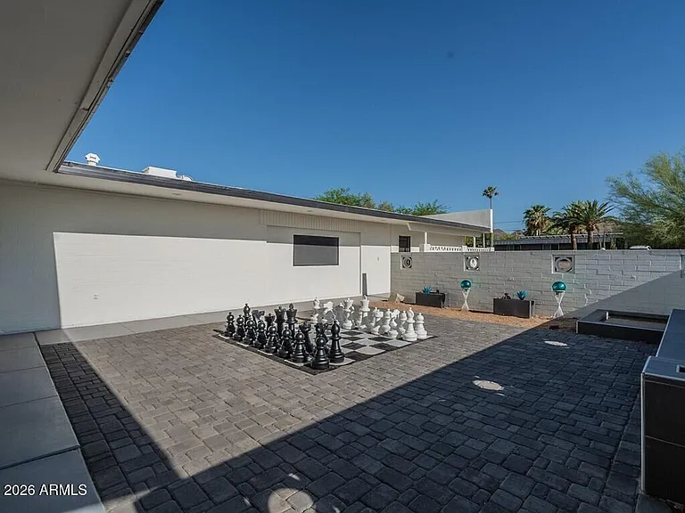 3302 E Turquoise Ave — Photo 9