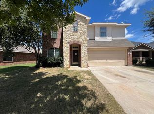 8137 Plateau Dr, Fort Worth, TX 76120