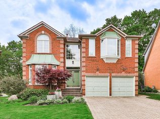 3952 Rolling Valley Dr, Mississauga, ON