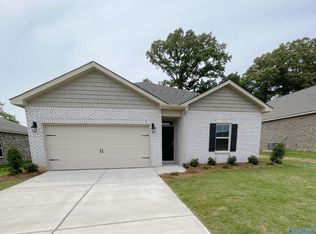 122 Canonbury Dr, New Market, AL 35761