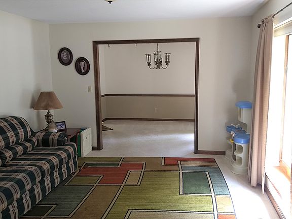 Living room / dining room