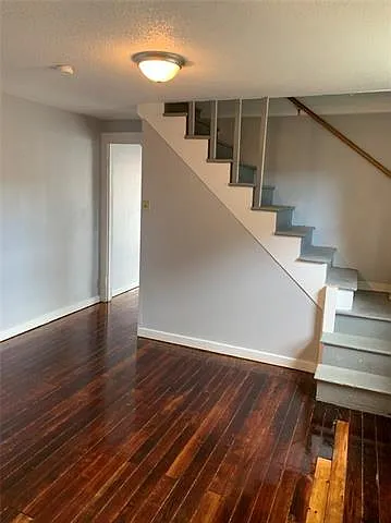 8943 Jeannette St — Photo 18