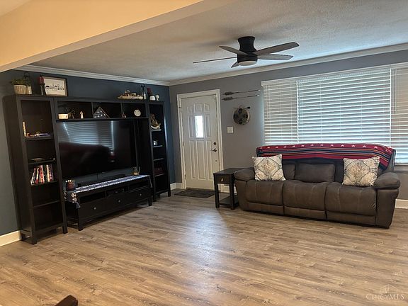4th image of 3495 Poplar St