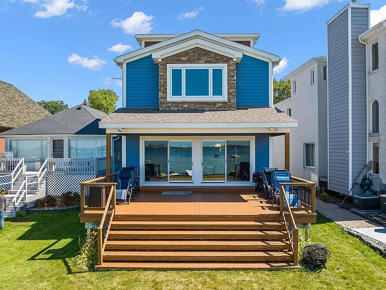 2022 Willow Beach St — Photo 24