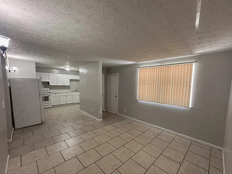 Aria Apartments — Photo 30