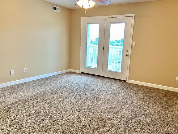3rd image of 184 Enterprise Ct APT 105