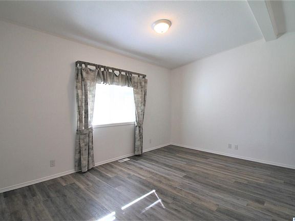 5th image of 1521 SE Footloose Dr