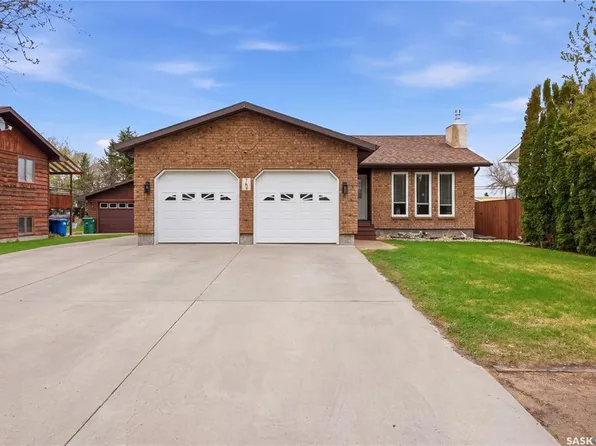 165 3rd STREET, Pilot Butte, SK S0G 3Z0