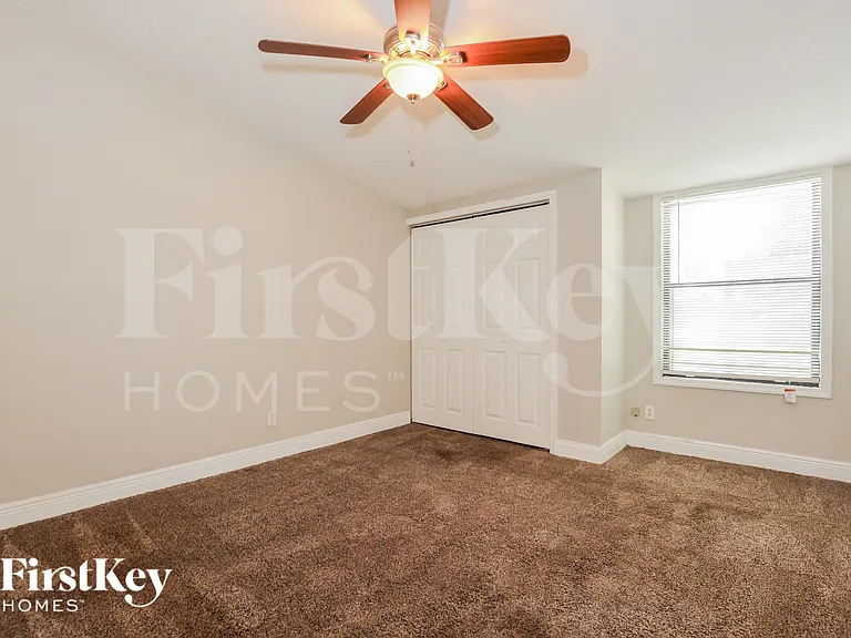 531 Martin Place Blvd — Photo 12
