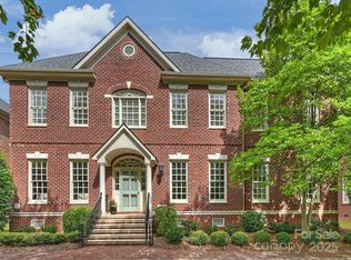 5022 Fairlawn Crescent Ct, Charlotte, NC 28226