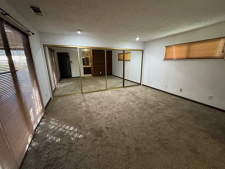 7860 Hill Rd — Photo 13