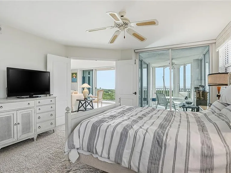 6101 Pelican Bay Blvd #805 — Photo 4