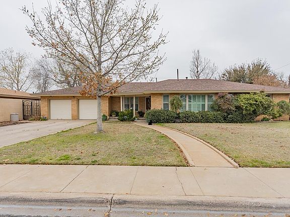 2nd image of 120 Casa Grande Dr
