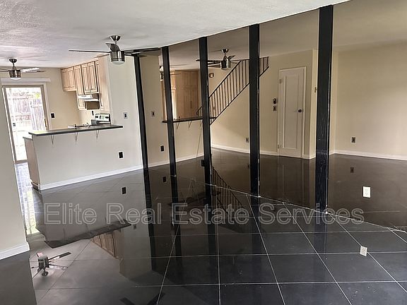 3rd image of 6621 Bell Bluff Ave