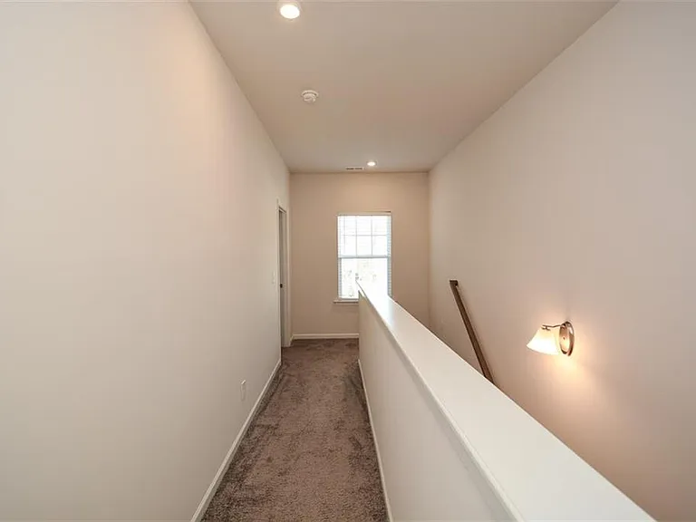 350 Cranston Dr — Photo 24
