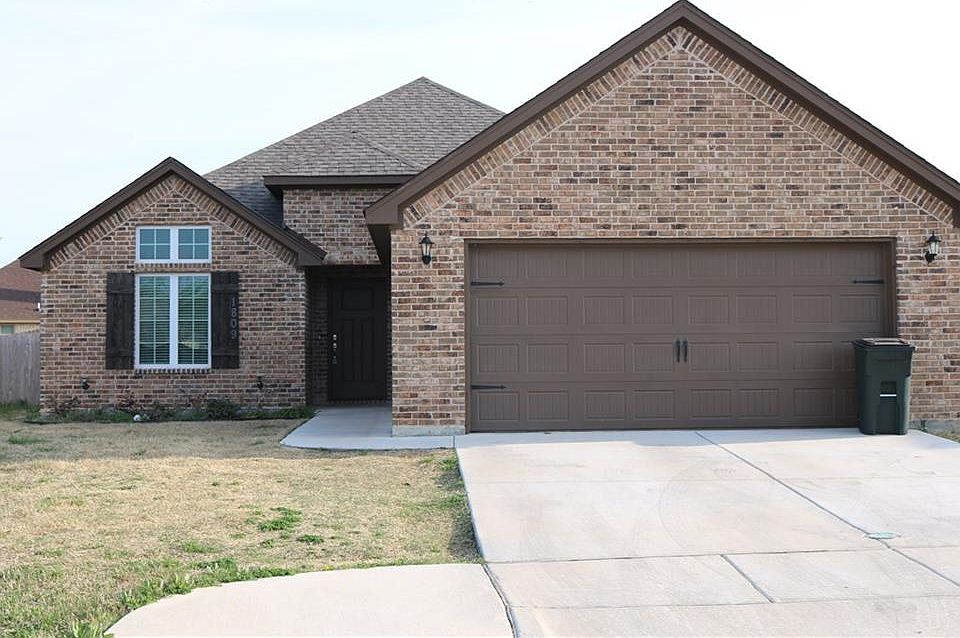 1st image of 1809 Town Creek Cir
