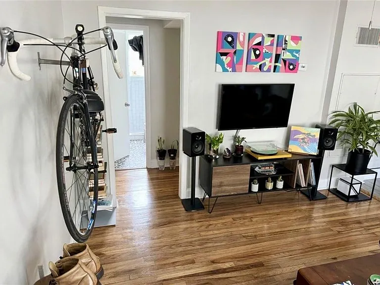 1165 Eggleston St SW #1 — Photo 7