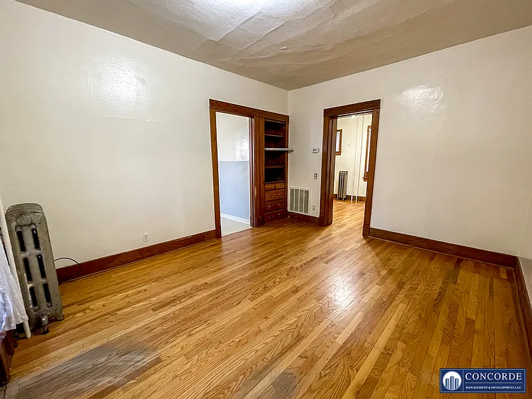 1129 Plum St — Photo 5